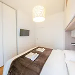Luxurious 1bdr In Life, Sleeps 4 *