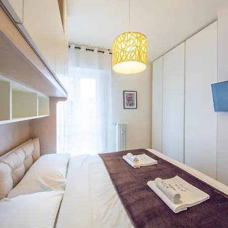 Apartament Luxurious 1bdr In Life, Sleeps 4 Mediolan