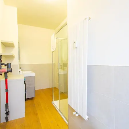 Luxurious 1bdr In Life, Sleeps 4 * Mediolan